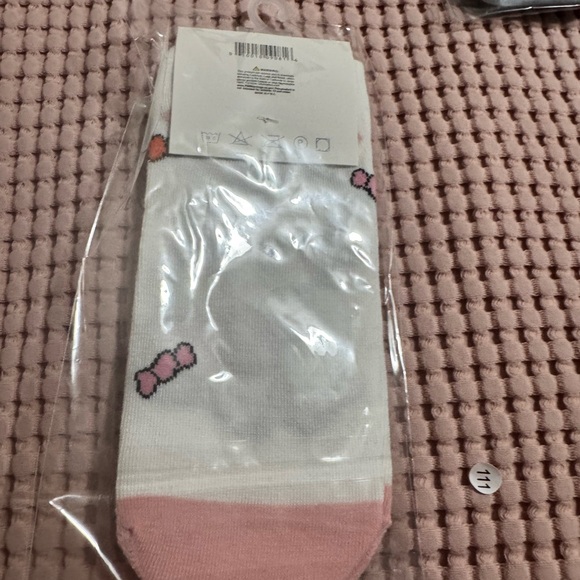 NWT Hello Kitty Socks - Pink and White - Picture 2 of 2